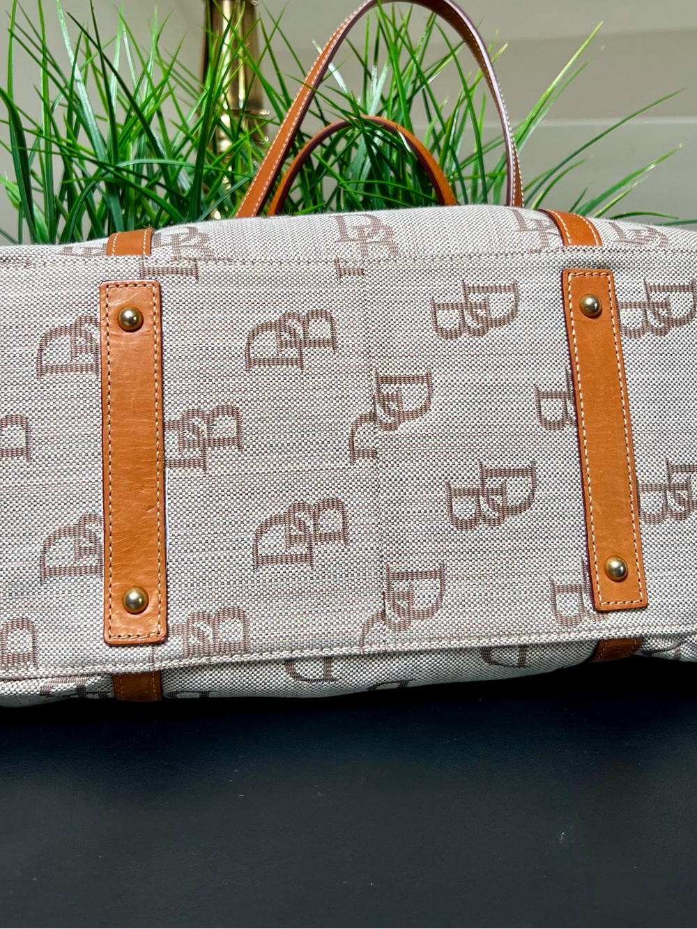 DOONEY & BOURKE Florentine Jacquard "The Smith" Shoulder Bag - Picture 5 of 15